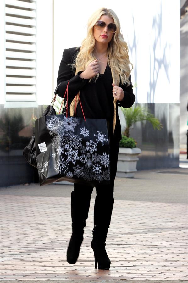 Jessica Simpson shopping at Saks Fifth Avenue in Beverly Hills, California - December 10, 2012 