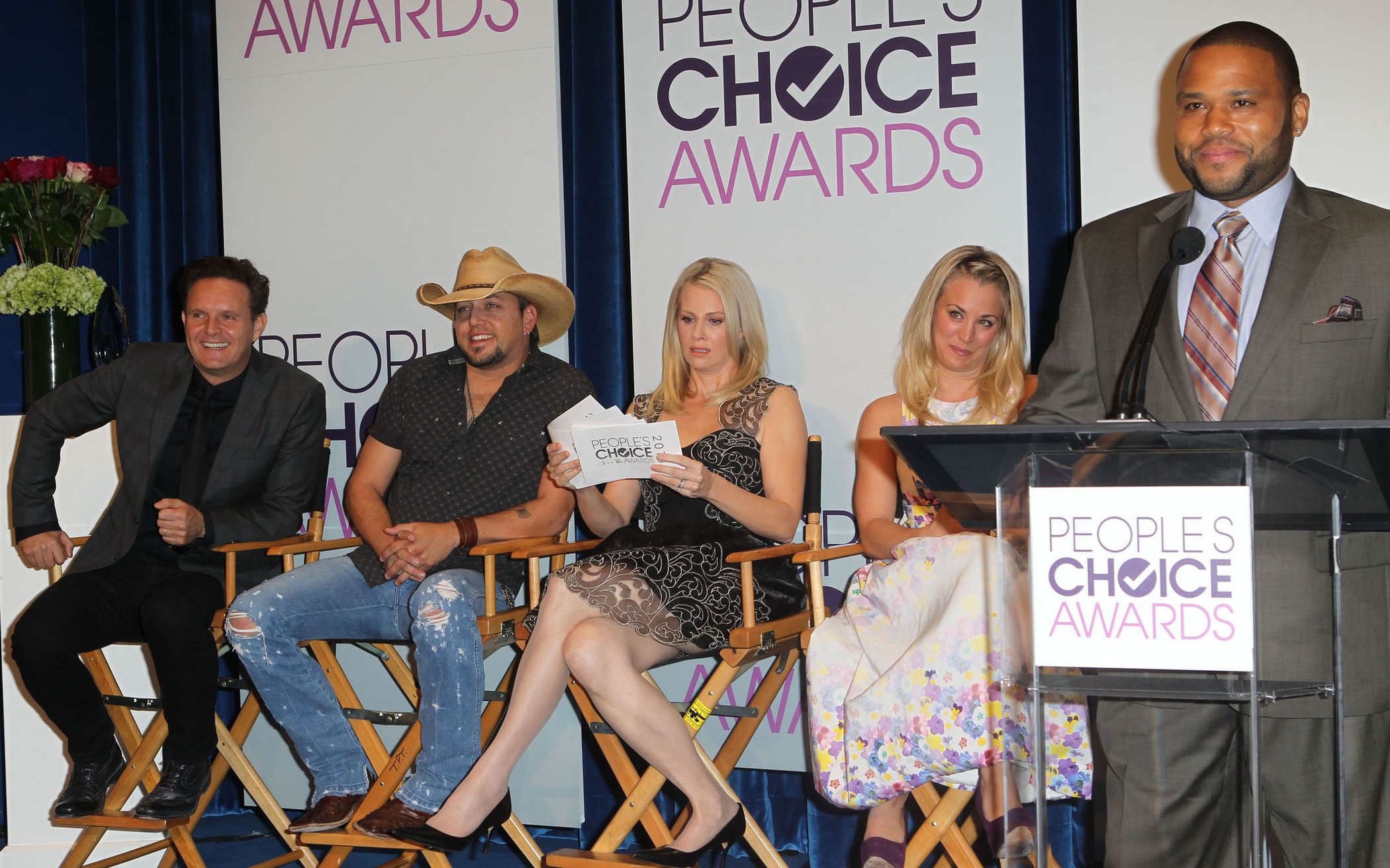 Kaley Cuoco People's Choice Awards 2013 Nomination Announcements (November 15, 2012) 
