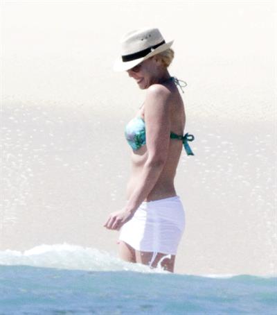 Katherine Heigl On vacation in Los Cabos, Mexico - April 7, 2013 