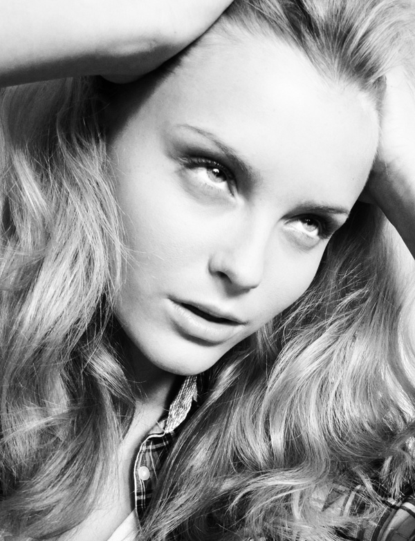 Petra model facial
