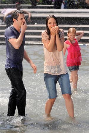 Katie Holmes Pictures Katie Holmes Films  Mania Days  in Washington Square Park (May 21, 2013)