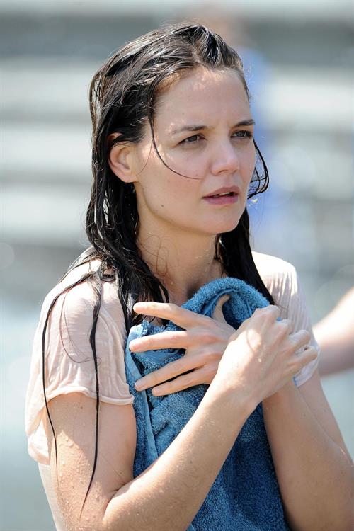 Katie Holmes Films  Mania Days  in Washington Square Park (May 21, 2013) 