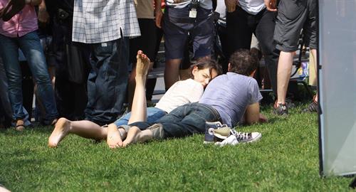 Katie Holmes Films  Mania Days  in Washington Square Park (May 21, 2013) 
