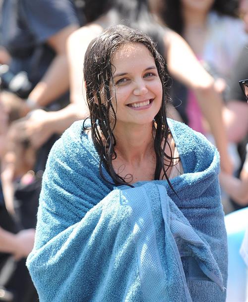 Katie Holmes Films  Mania Days  in Washington Square Park (May 21, 2013) 
