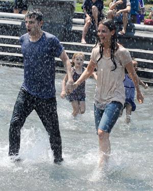 Katie Holmes Pictures Katie Holmes Films  Mania Days  in Washington Square Park (May 21, 2013)