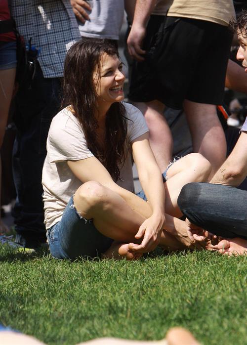 Katie Holmes Pictures Katie Holmes Films Mania Days in Washington Square Park (May 21, 2013)