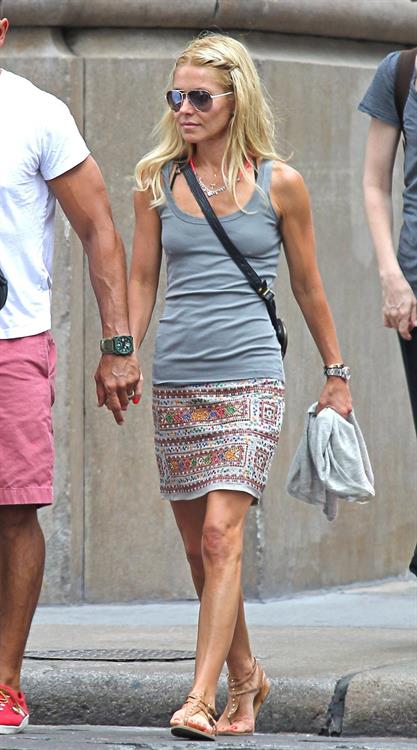 Kelly Ripa - Out in SoHo for some shopping - July 27, 2012