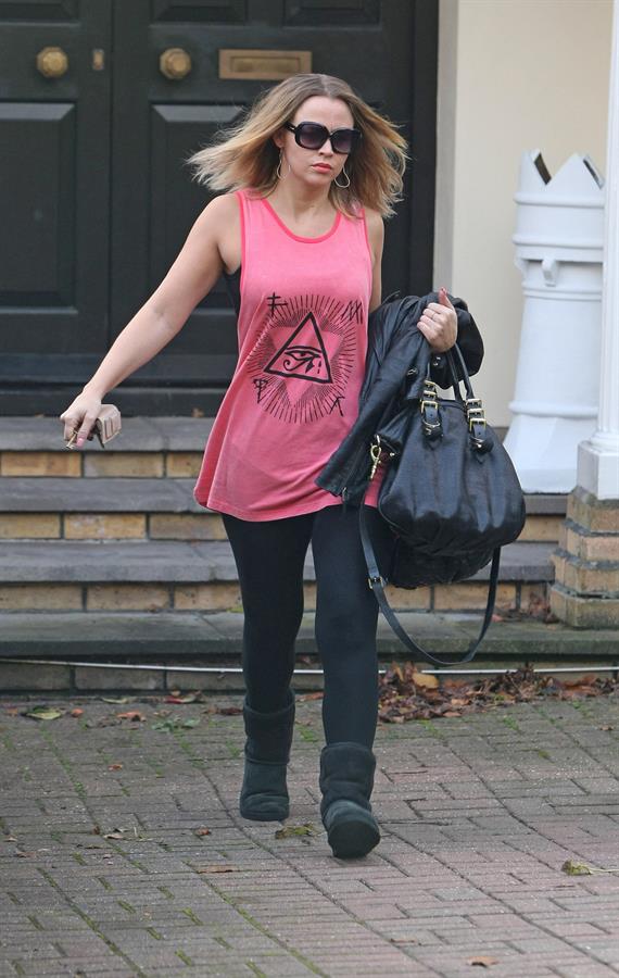 Kimberley Walsh Leaving her london home - October 9, 2012 