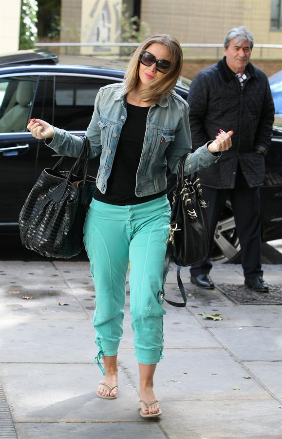 Kimberley Walsh  Arriving for rehearsals in central London - Sep 25, 2012 