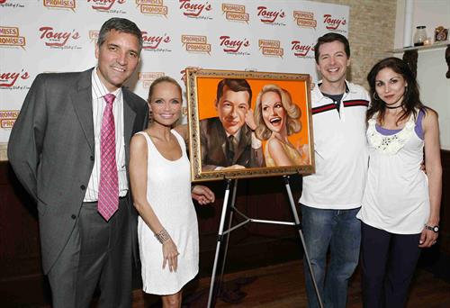 Kristin Chenoweth Pictures Kristin Chenoweth Tony's Di Napoli Portrait Unveiling (May 20, 2010)