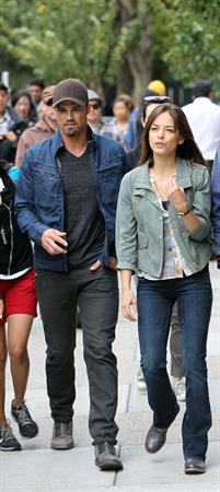 Kristin Kreuk Filming  Beauty & The Beast  in New York City - Sep. 16, 2013 