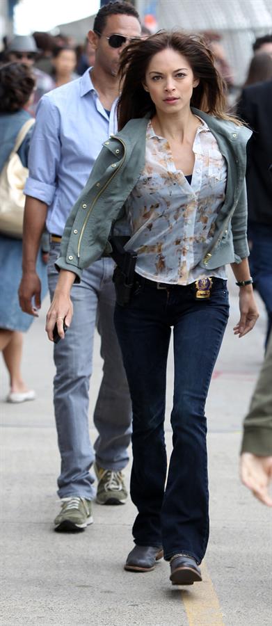 Kristin Kreuk Filming  Beauty & The Beast  in New York City - Sep. 16, 2013 