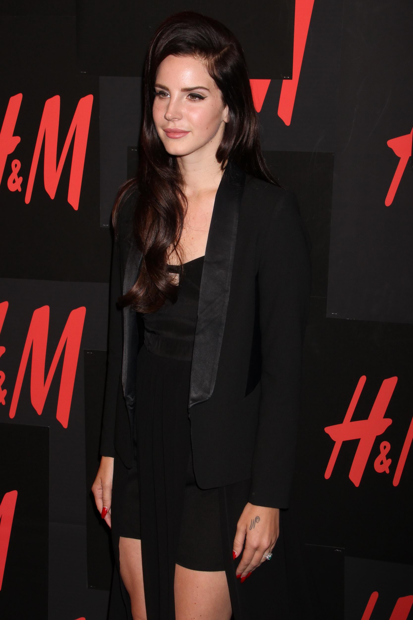 Lana Del Rey H&M concert NYC 9/19/12 