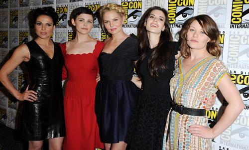 Lana Parrilla -  Once Upon a Time  press room at Comic-Con 2012 in San Diego (July 14, 2012)