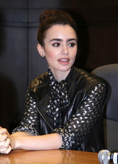 Lily Collins  Clockwork Princess  book release event in Los Angeles - March 21, 2013 