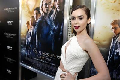 Lily Collins The Mortal Instruments City Of Bones Premiere LA 8/12/2013 