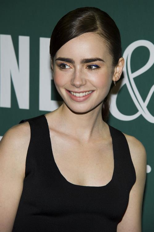 Lily Collins Seventeen Magazine September Cover Issue Celebration - New York, Aug. 6, 2013 