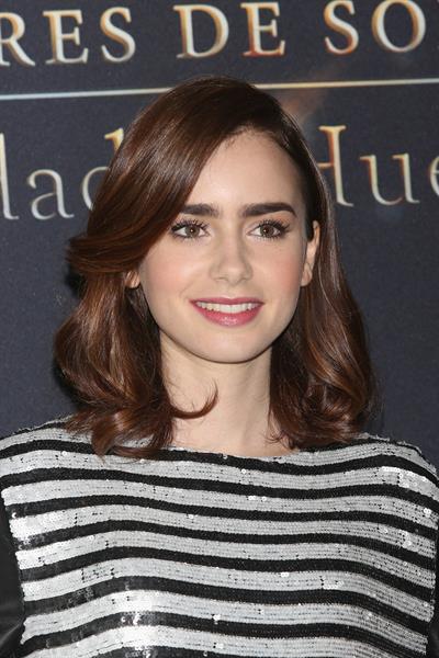 Lily Collins  City of Bones  Mexico Photcall 8/26/13  