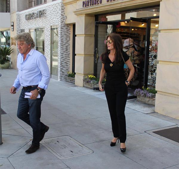 Lisa Vanderpump Shopping in Beverly Hills (May 25, 2013) 