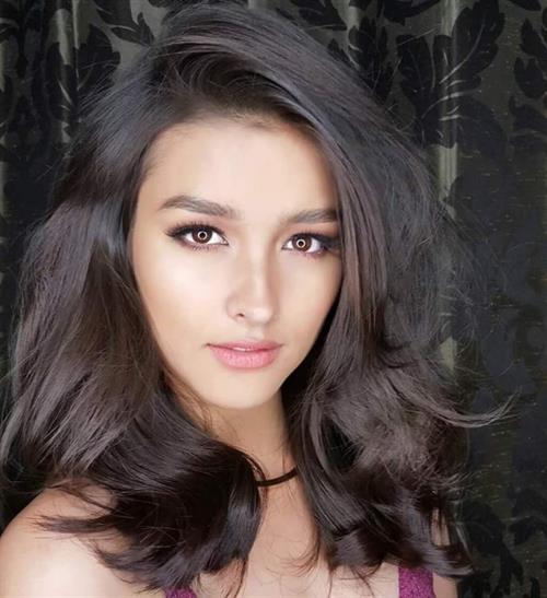 Liza Soberano