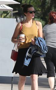 Mandy Moore outside the Coffee Commissary in West Hollywood October 3, 2012 
