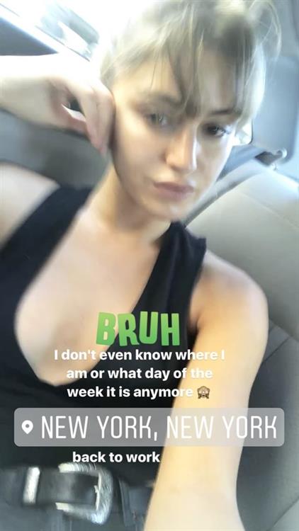 Jehane Paris taking a selfie