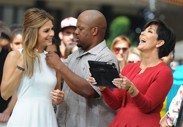 Maria Menounos On the set of Extra in Los Angeles on August 20, 2013