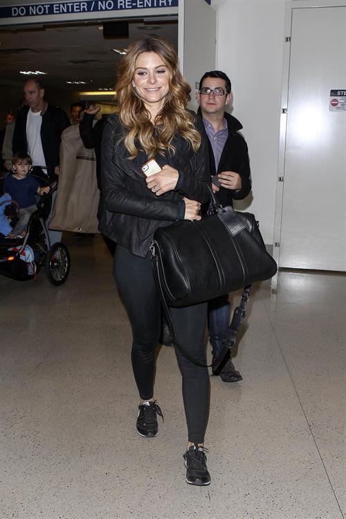 Maria Menounos – LAX airport arrival in LA 10/15/13  