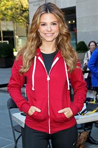 Maria Menounos Red Hot Secrets For Staying Healthy During The Holiday Season Event in NYC 15.11.13 