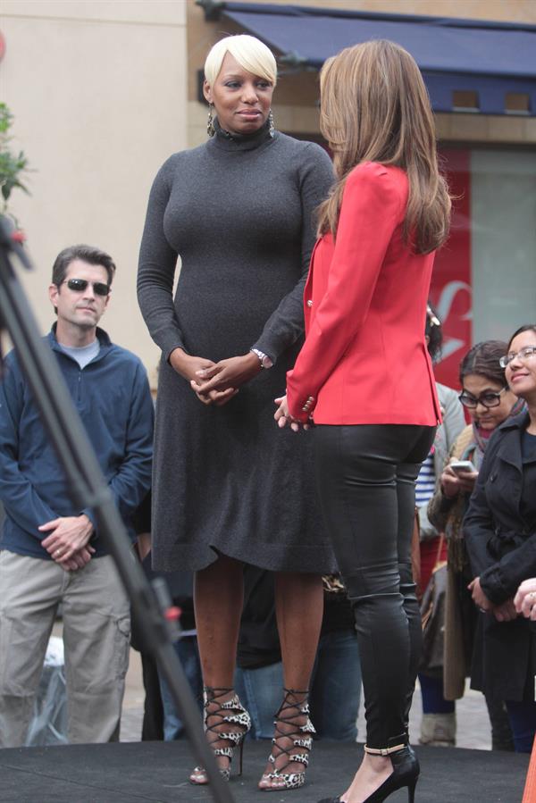 Maria Menounos Set of Extra at The Grove in LA - November 8, 2012