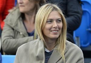 Maria Sharapova Watches her boyfriend on day one of the AEGON Championships at Queens Club in London - June 10, 2013 