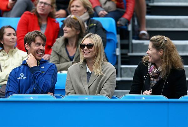 Maria Sharapova Watches her boyfriend on day one of the AEGON Championships at Queens Club in London - June 10, 2013 