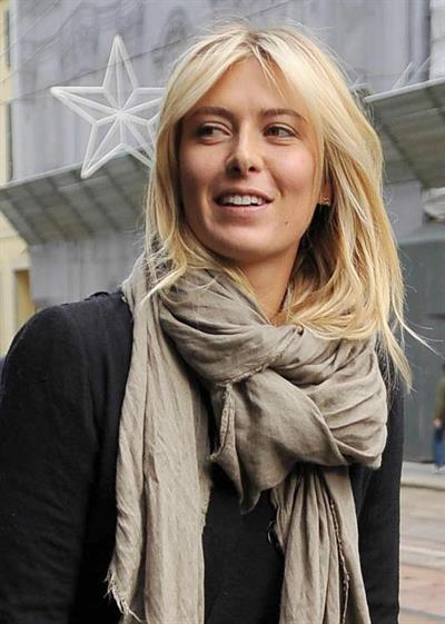 Maria Sharapova Giorgio and Roberta Armani meet tennis star Maria Sharapova at Armani's palace. November 30, 2012 