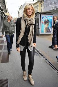 Maria Sharapova Giorgio and Roberta Armani meet tennis star Maria Sharapova at Armani's palace. November 30, 2012 