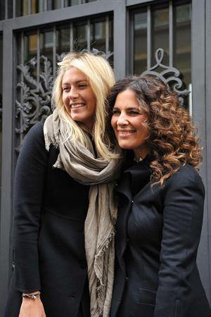 Maria Sharapova Giorgio and Roberta Armani meet tennis star Maria Sharapova at Armani's palace. November 30, 2012 