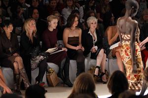 Melissa George 'Nicole Miller' Fashion Show - Mercedes Benz Fashion Week (February 2, 2007) 