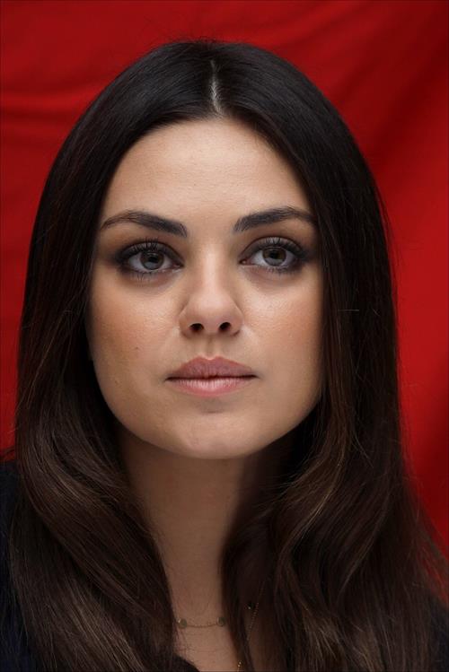 Mila Kunis  OZ: The Great And Powerful  Press Conference, Feb 15, 2013 