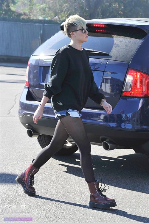 Miley Cyrus out and about in LA 11/11/12