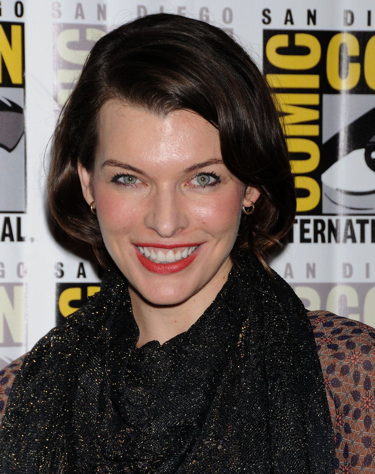 Milla Jovovich -  Resident Evil: Retribution  Press Room at Comic-Con 2012 in San Diego (July 13, 2012)