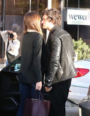 Miranda kerr outside a spa in LA on January 4th 2013  