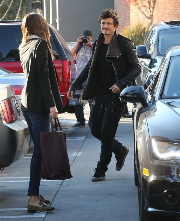 Miranda kerr outside a spa in LA on January 4th 2013  