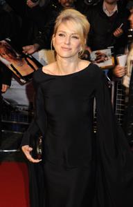 Naomi Watts - The Impossible premiere, London on Nov 20, 2012 