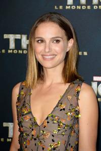 Natalie Portman  Thor: The Dark World  Premiere in Paris 10/23/2013 