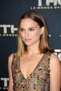 Natalie Portman  Thor: The Dark World  Premiere in Paris 10/23/2013 