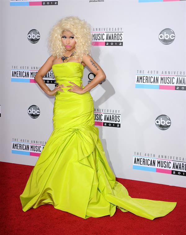 Nicki Minaj American Music Awards (November 18, 2012) 