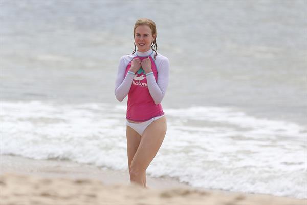 Nicole Kidman in Bikini Morning Swim candids in Sydney February 4, 2013 