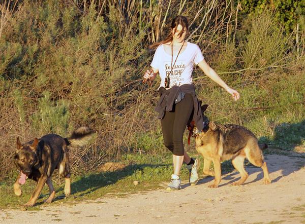 Nikki Reed walking her dogs in the Santa Monica Mountains (03.02.2013) 
