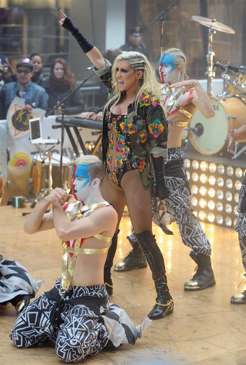 Kesha Performs on the Today Show in New York City (November 20, 2012) 