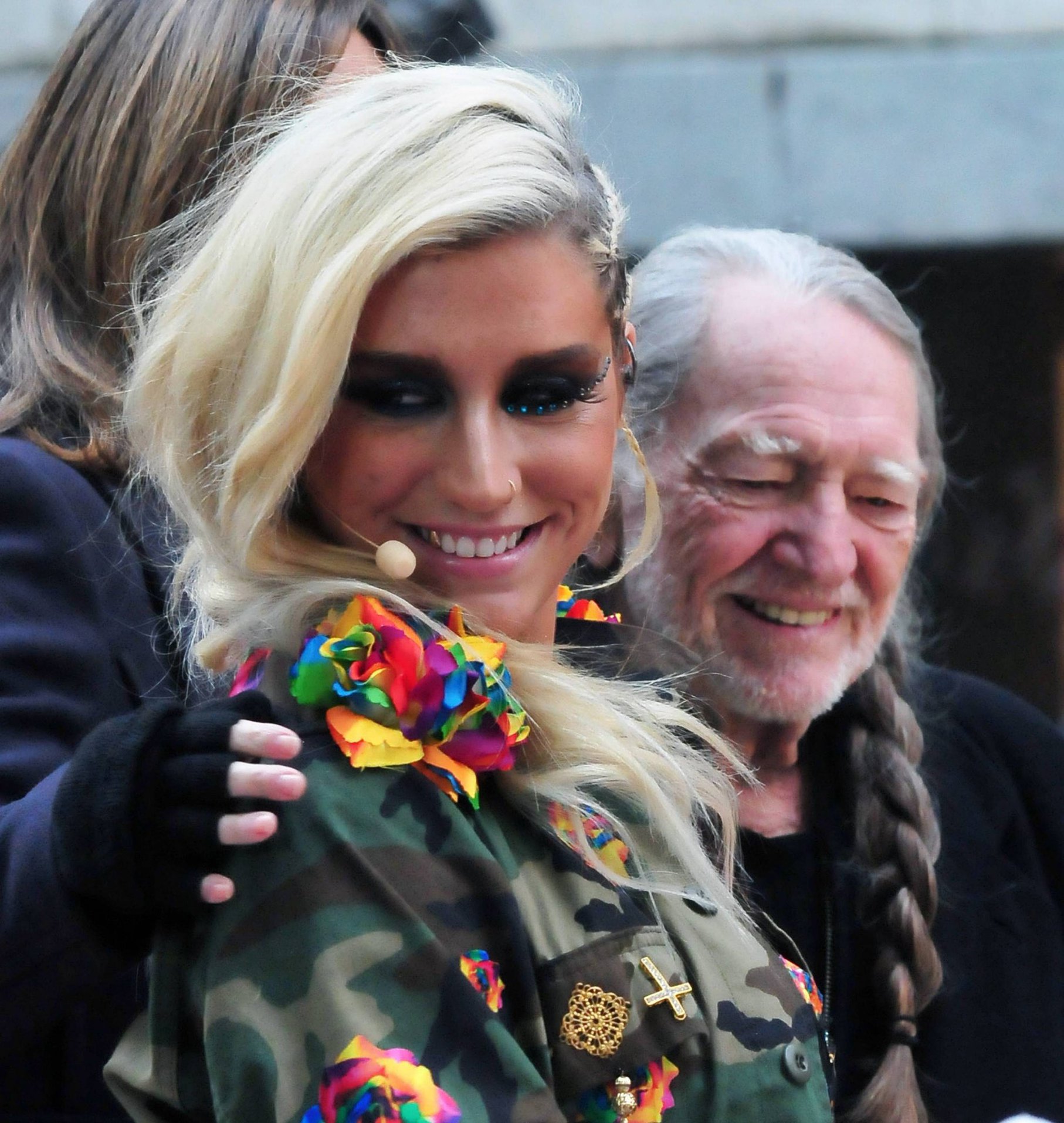 Kesha Performs on the Today Show in New York City (November 20, 2012) 