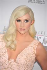 Kesha at the American Music Awards (November 18, 2012) 